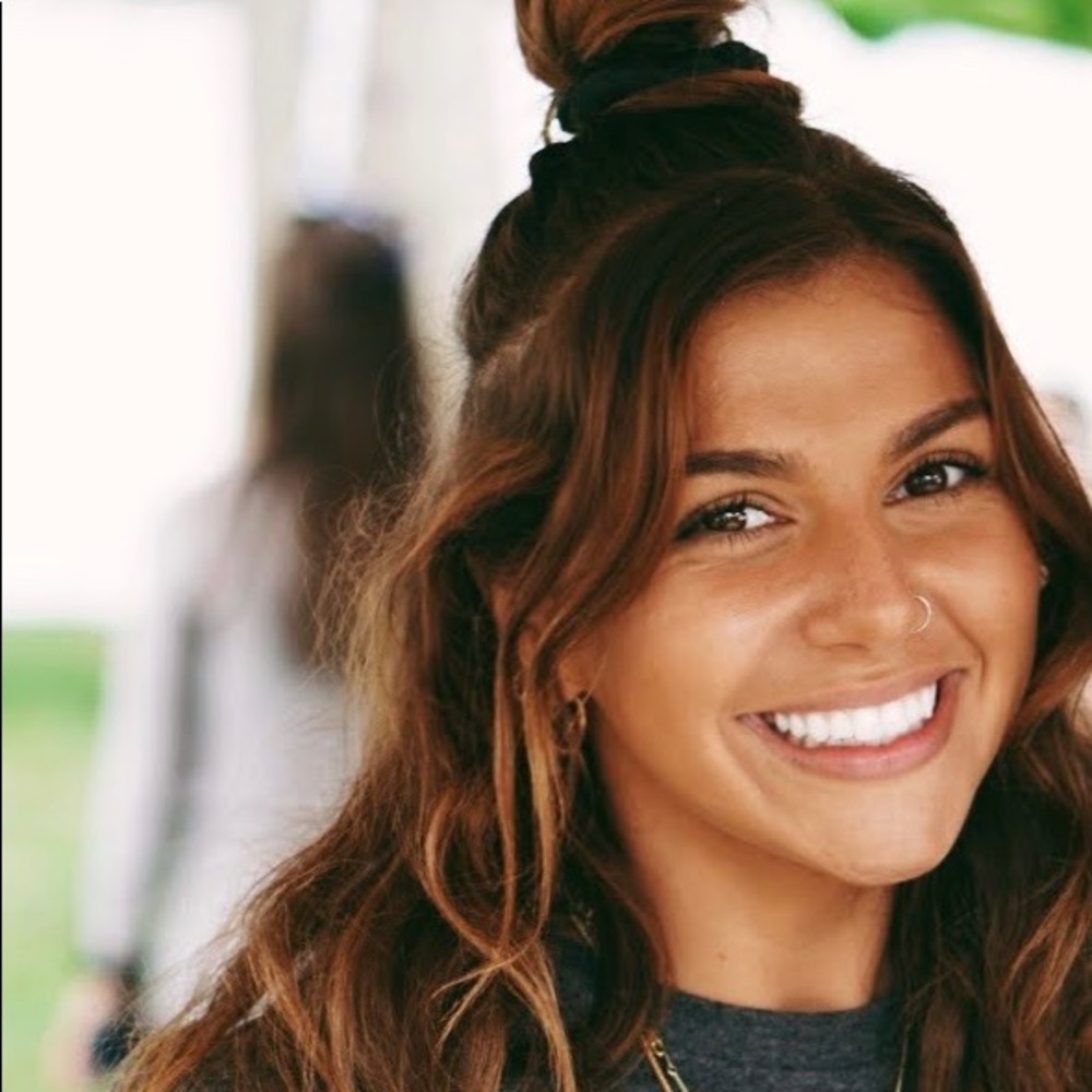 Meet your Posher, Brooke